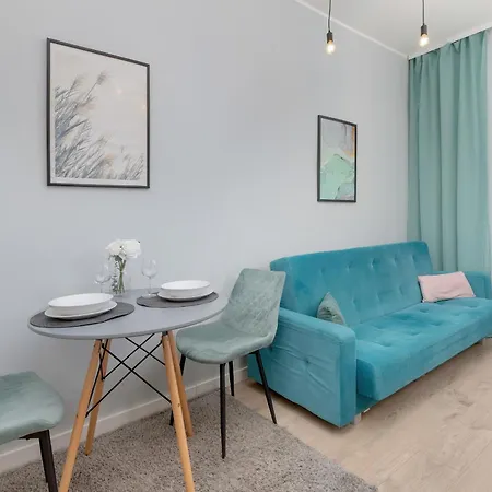 Cosy Near The Old Town In By Renters شقة غدانسك