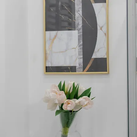 شقة Cosy Near The Old Town In By Renters *